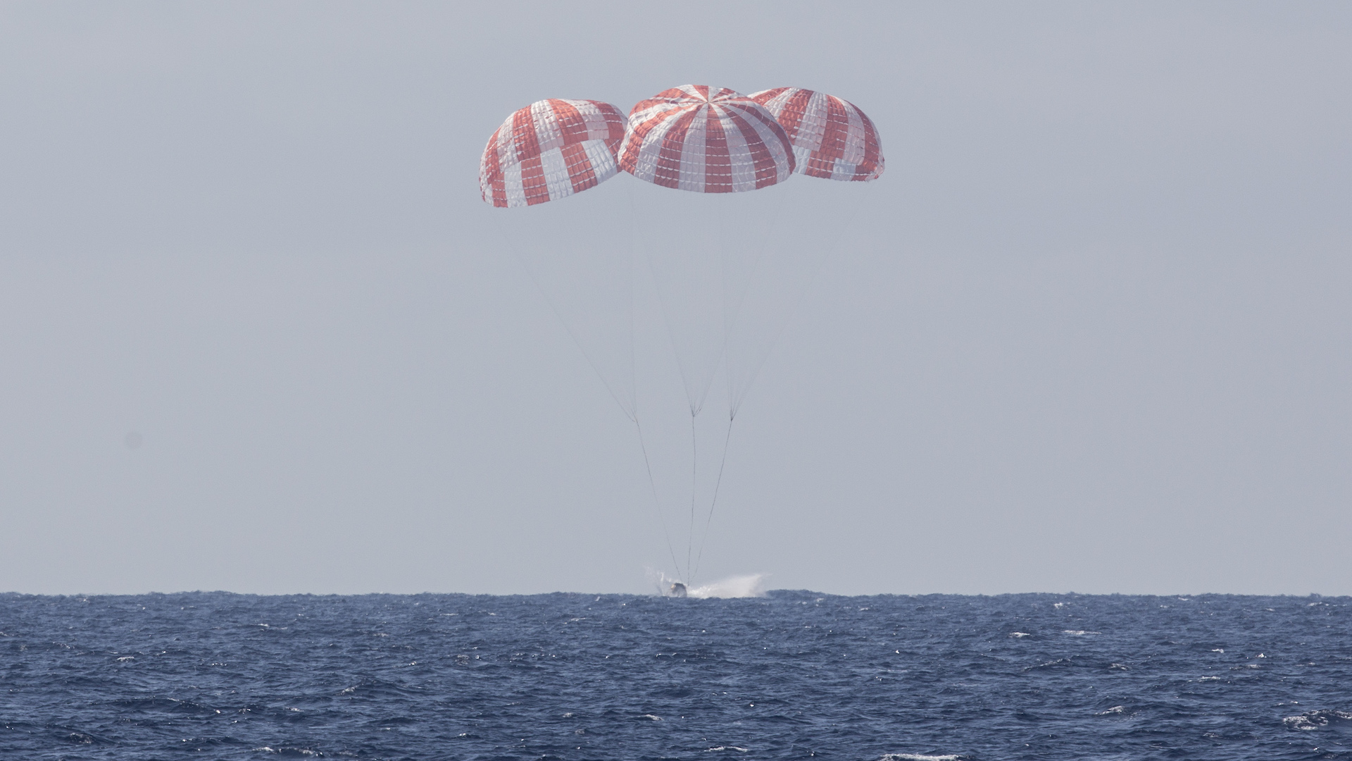 SpaceX Cargo Dragon Splashdown